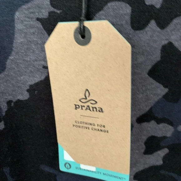 Prana Cozy Up Black and Gray Camo Sweatshirt Size Medium NWT - Picture 7 of 9
